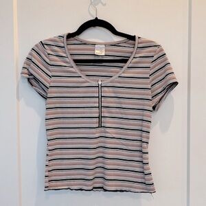 zip up striped top